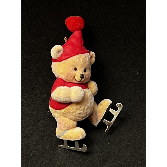 2015 Hallmark Can’t Wait To Skate Mary Hamilton’s Bear Christmas Ornament HM11 - Picture 2 of 5